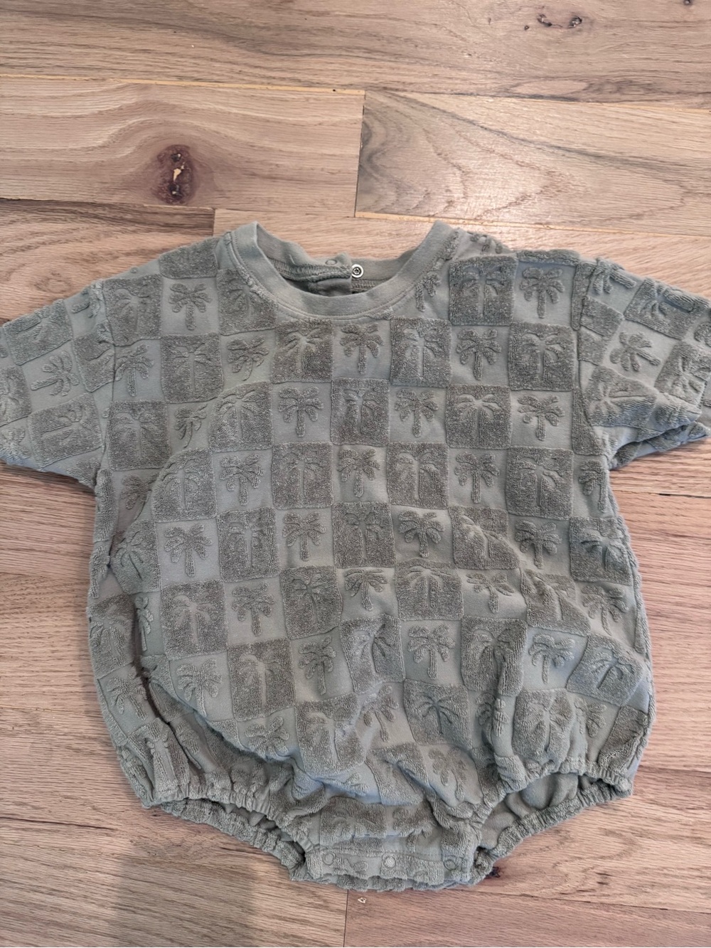 Kids Short-Sleeve Palm-Embossed Bubble Romper - Sage Green